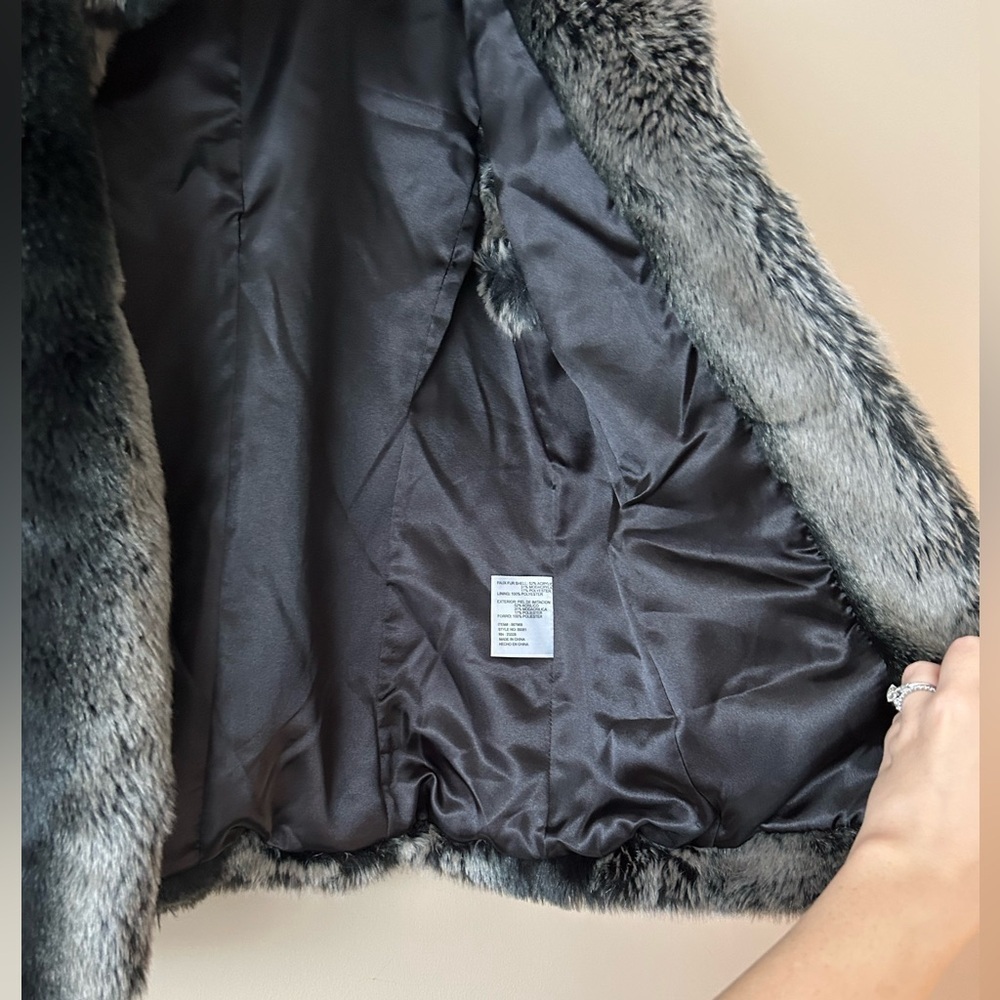Kristen Blake Faux Fur Brown and Tan Vest Women’s size Small - Picture 6 of 11